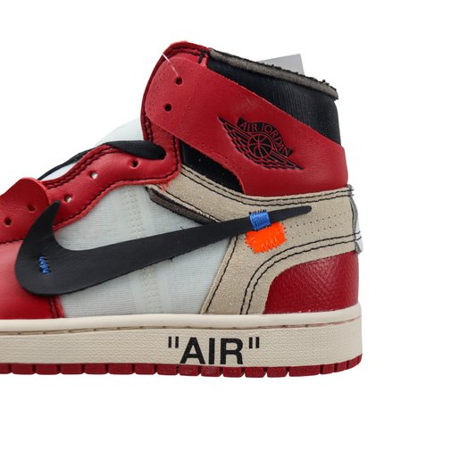 Off-white x Air Jordan 1 High “Chicago”