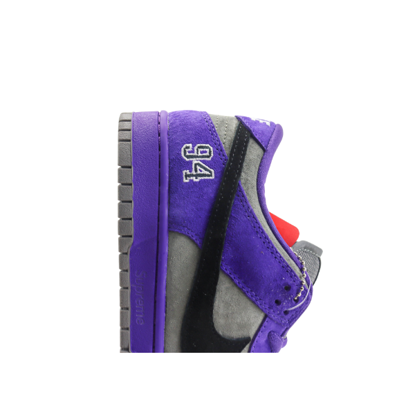 Nike SB Dunk Low x Supreme