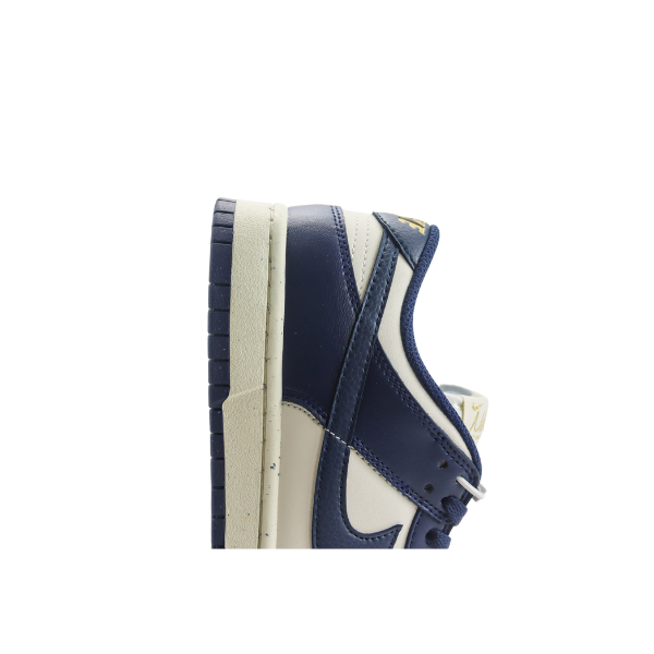 Nike SB Dunk Low