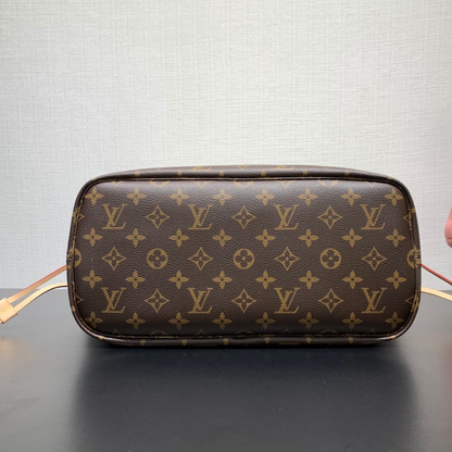 Louis Vuitton women bag