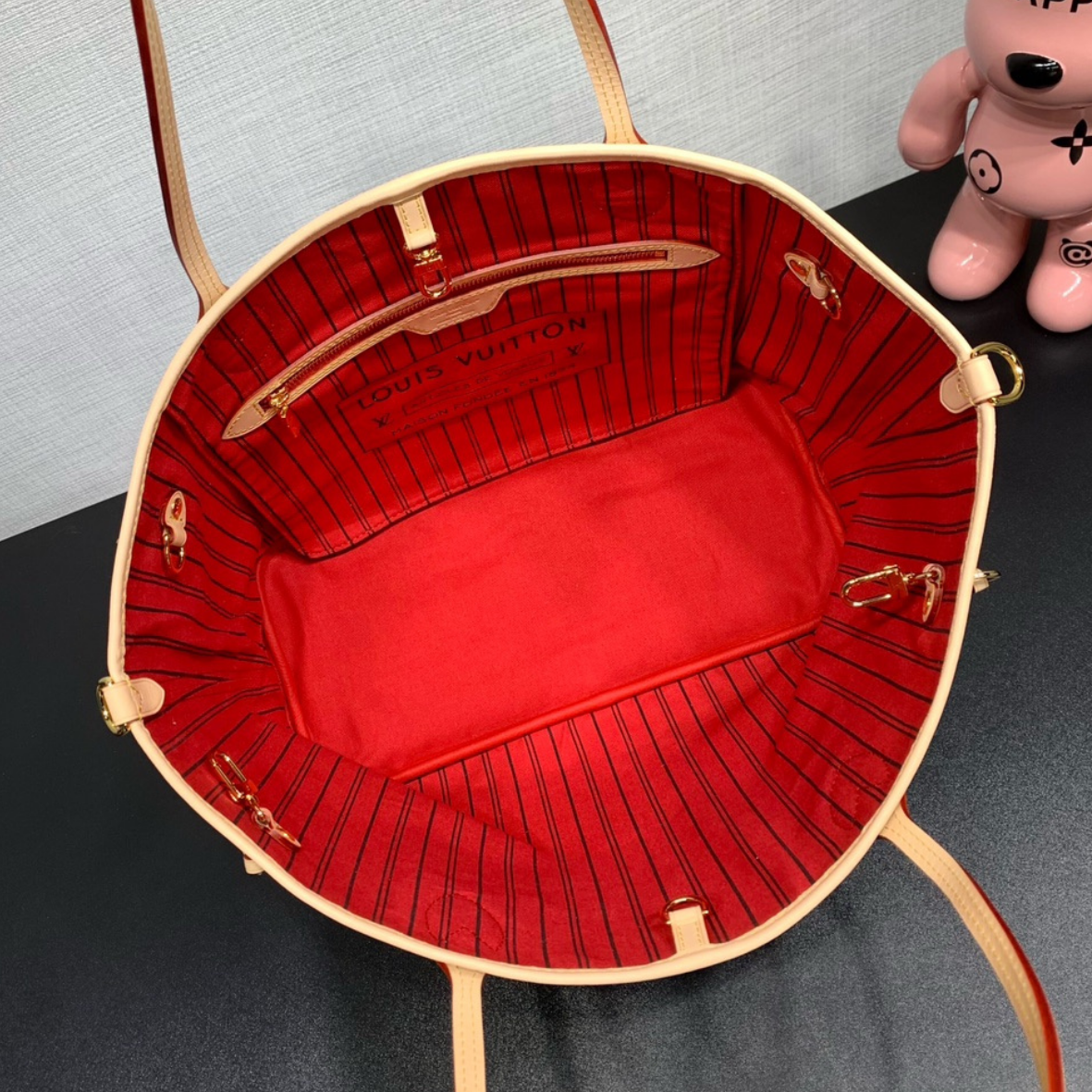 Louis Vuitton women bag